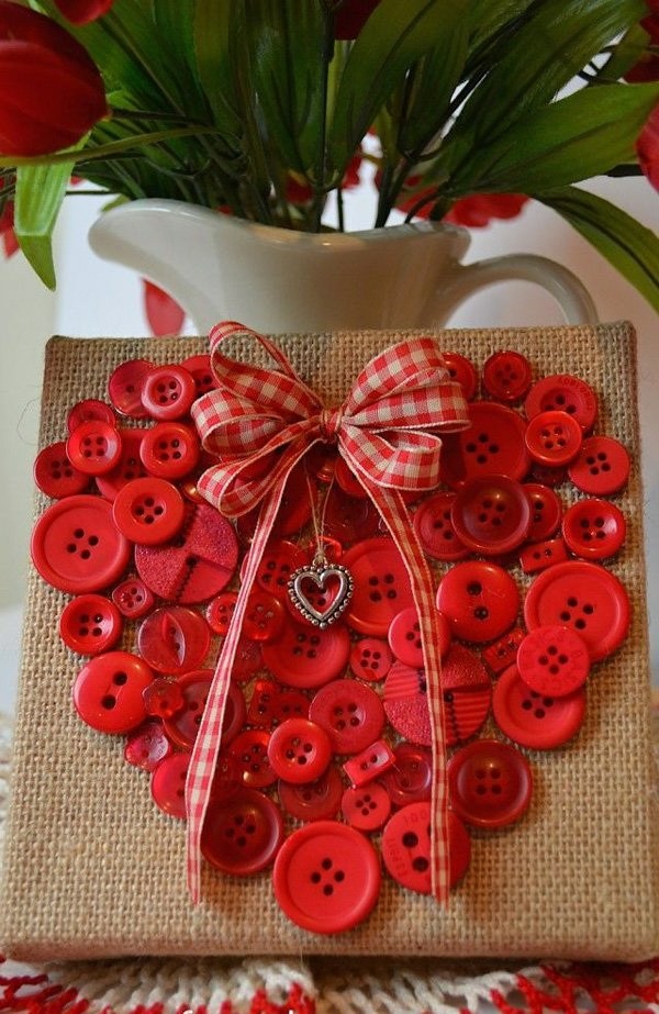 idée de déco saint-valentin à faire soi-même toile de jute boutons rouges