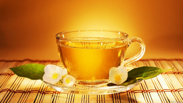 thé à éviter de boire du miel dans le thé