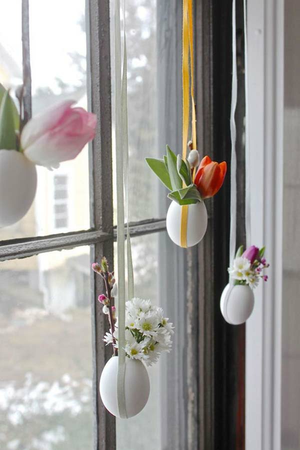 déco fenêtre pour pâques bricolage coquilles fleurs