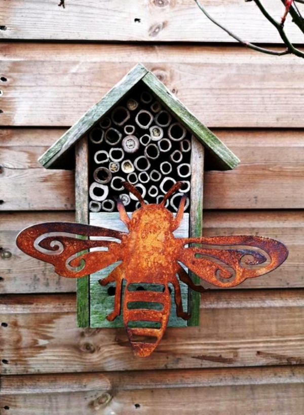 idée déco jardin métal rouillé abri à insectes