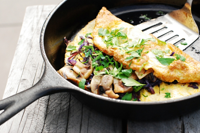 recette omelette idée avec champignons