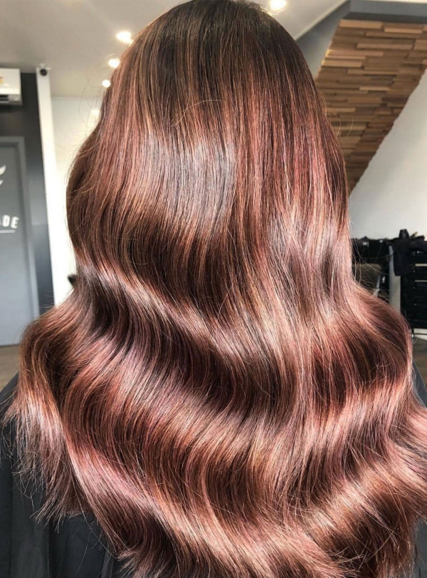 tendance couleur cheveux printemps 2019 brillants et ondulés