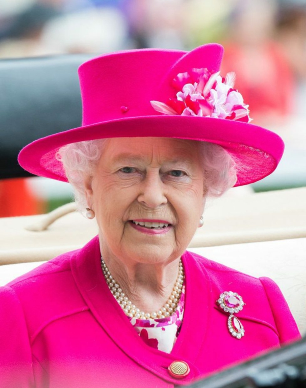 en 2019 la reine Élizabeth II fête ses 93 ans