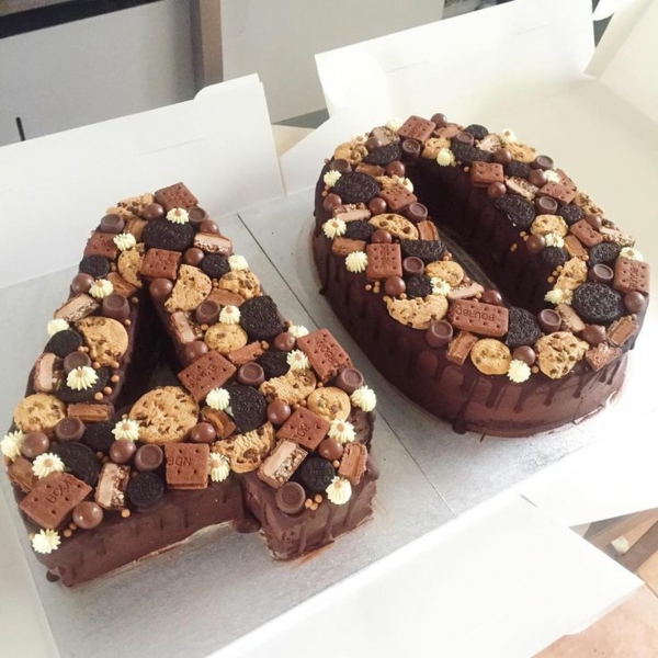 gâteau chiffre anniversaire chocolat bonbons biscuits