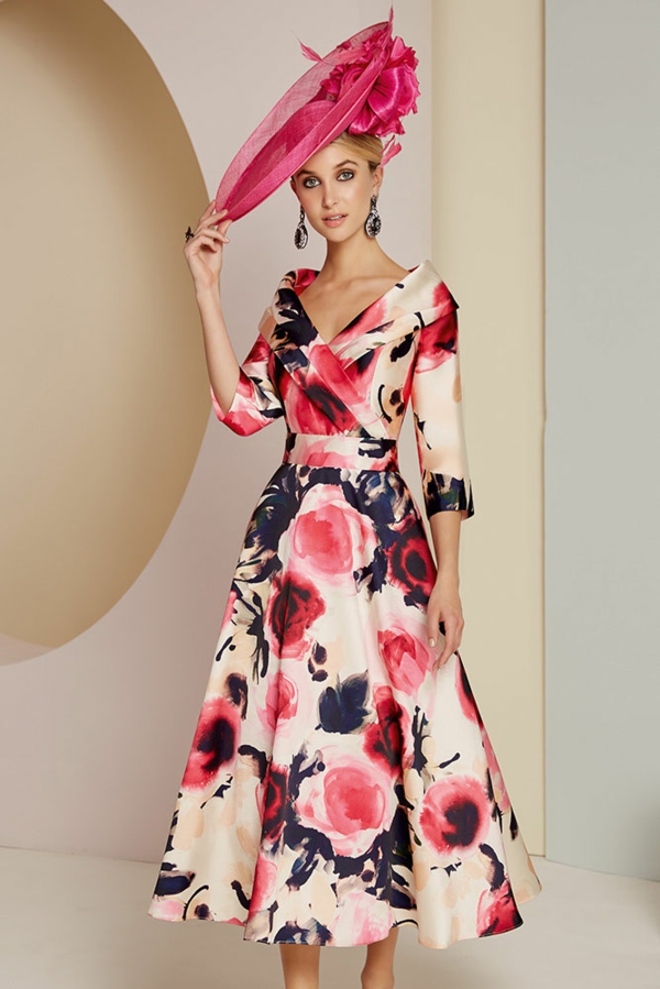 robe invitée mariage tendances 2019 robe decolletée jupe trapèze motif floral manches longues