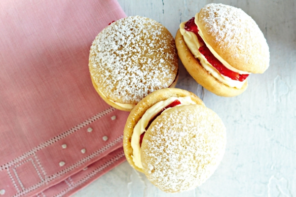 Recette whoopies - préparer les gâteaux sandwiches à la crème moelleuse whoopies à la fraise