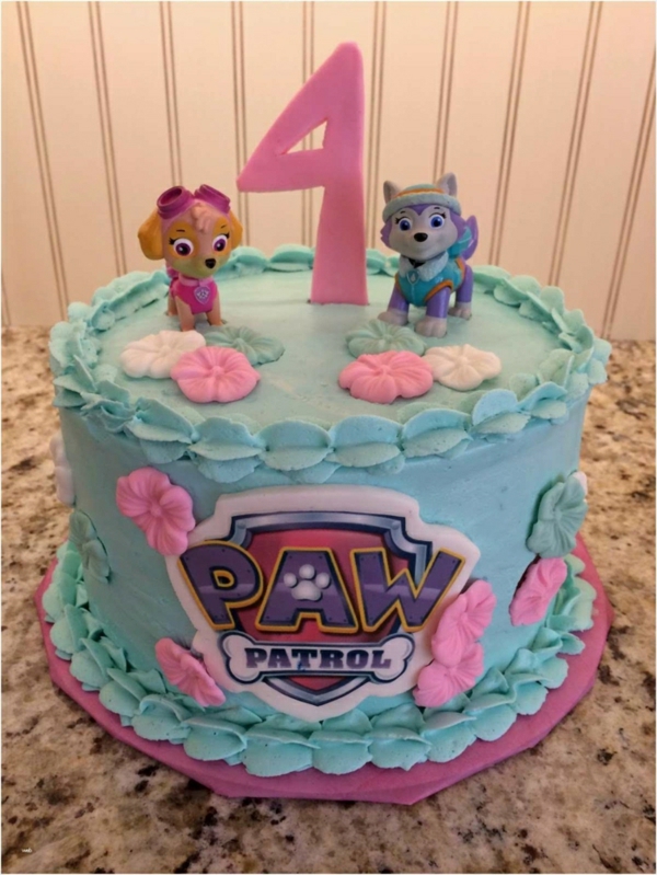 Gâteau Pat Patrouille - recettes et 50 idées de design gâteau anniversaire fille 4 ans Stella glaçage bleu