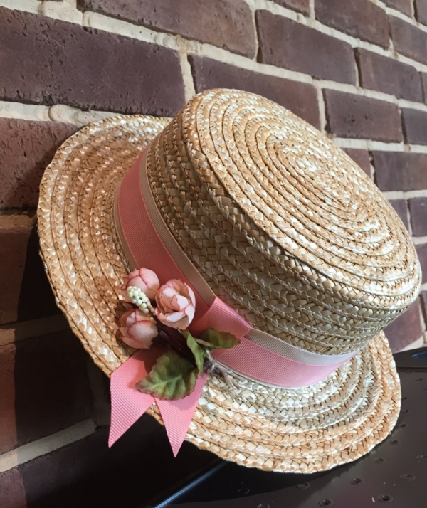 diy chapeau de paille personnalisé déco ruban décoratif roses artificielles