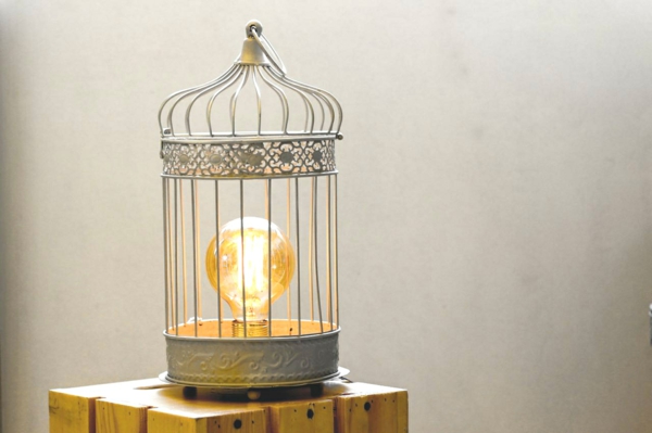 déco cage oiseau lampe de chevet design