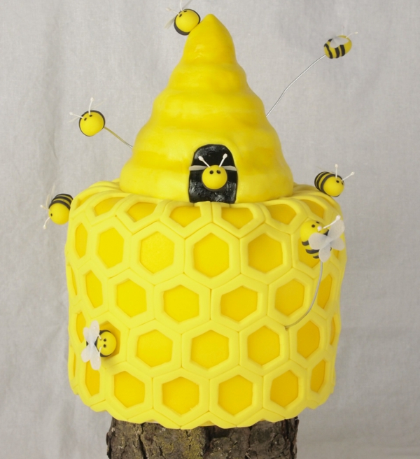 gâteau nid d'abeille en deux parties