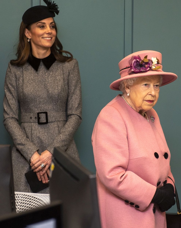 Élisabeth II assister à un événement