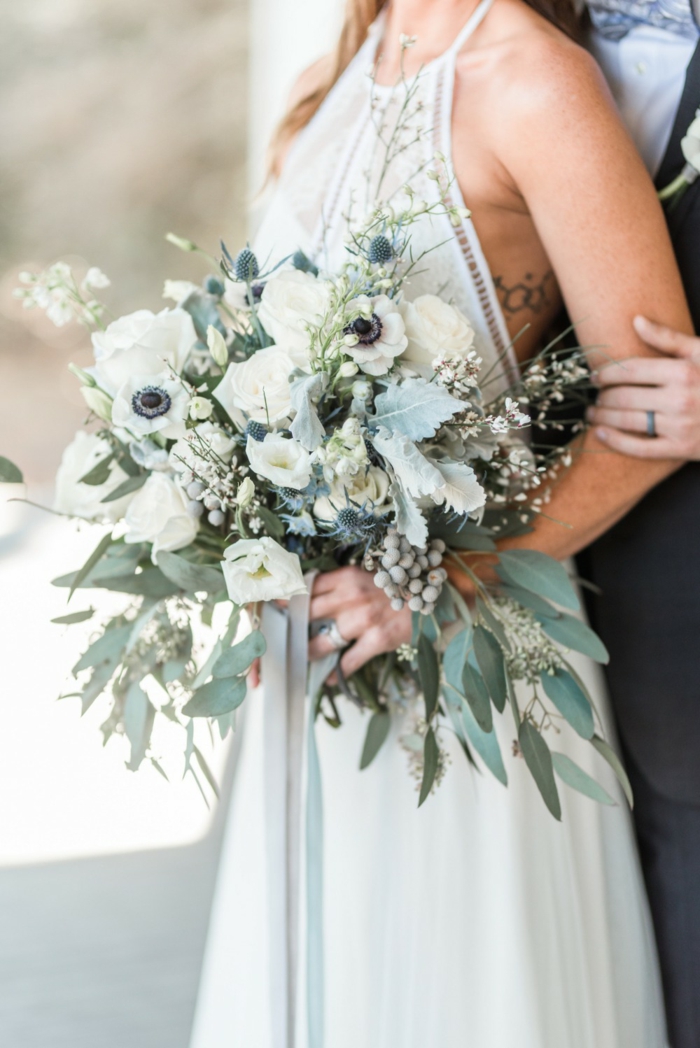 bouquet de mariée champêtre anémones
