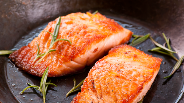 la vitamine D du saumon grillé