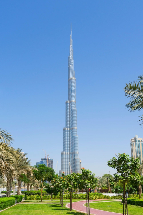 le gratte-ciel Burj Khalifa à Dubaï