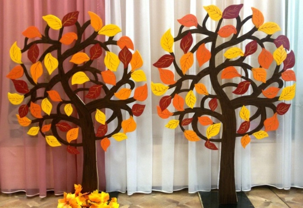 bricolage automne arbres en carton coloré