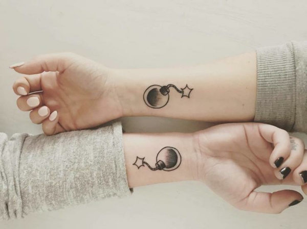 tatouage complémentaire bombe bras meilleures amies
