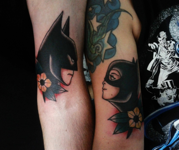 tatouage complémentaire pour couple batman sur le bras