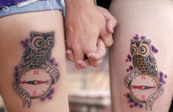 tatouage complémentaire pour couple sur la cuisse