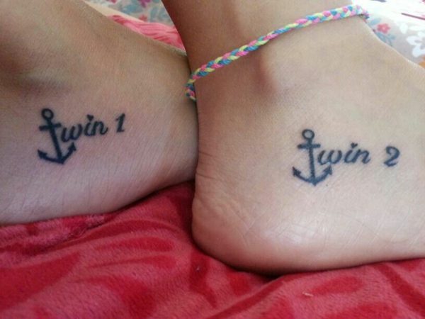 tatouage complémentaire pour jumelles pied
