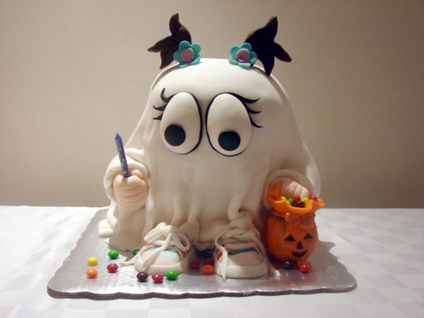 bricolage halloween gâteau pâte à sucre fantôme