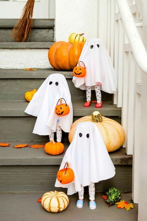 fabriquer un fantôme pour halloween en tissu