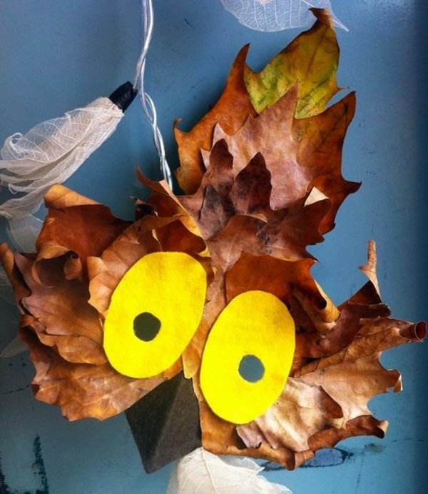 masque halloween à fabriquer vous-même avec des feuilles d'automne