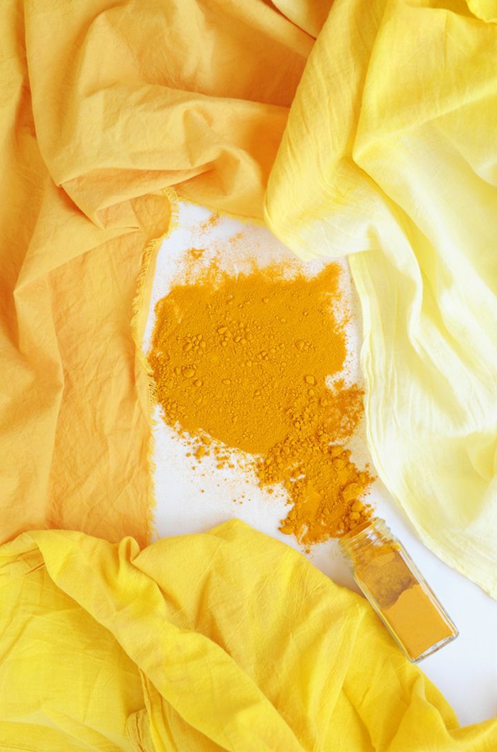 tissu jaune colorant naturel bienfaits du curcuma