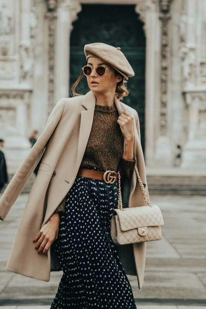 look moderne mode femme idée avec béret chapeau femme hiver