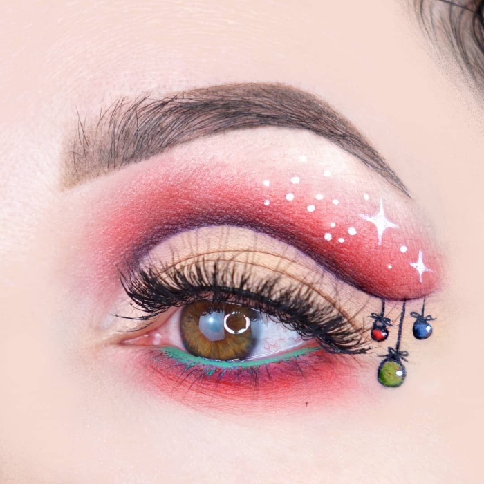 Maquillage Noël : 20 idées pour rendre la fête sublime