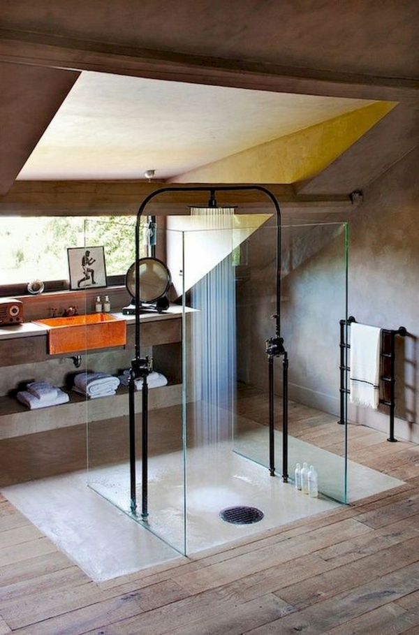 salle de bain sous comble style industriel cabine de douche vitrée centrée