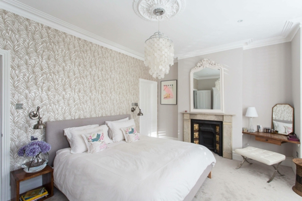 tendances chambre 2020 murs en couleur crème linge de lit en blanc lustre design