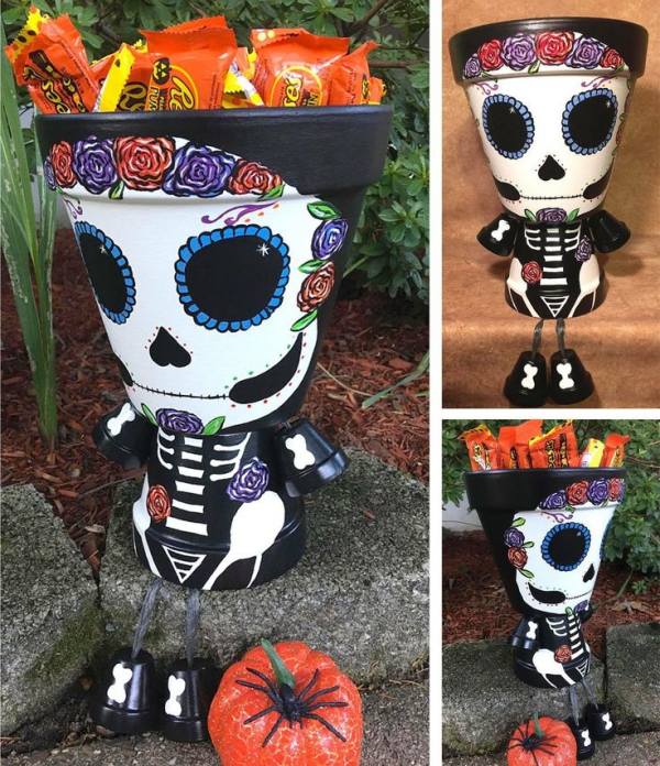 bricolage jardin avec des pots en terre cuite crâne méxicain halloween