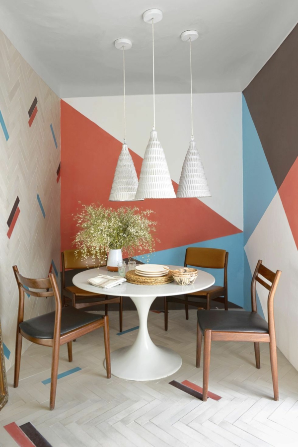 peinture géométrique salle à manger