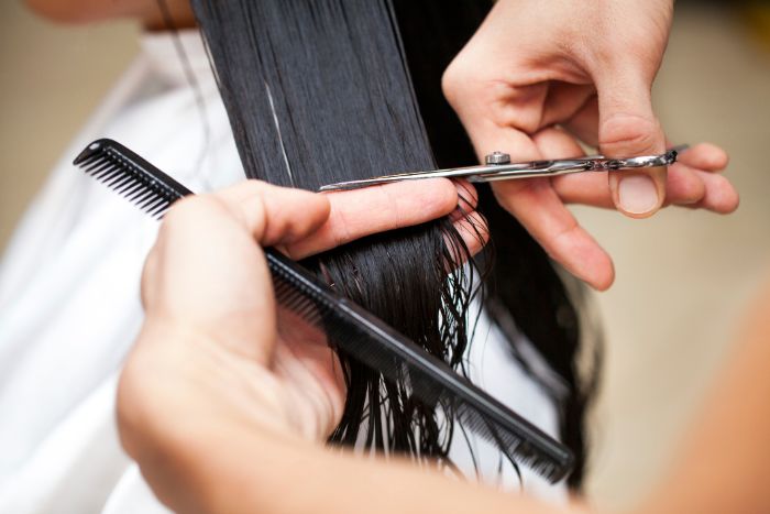 coiffeur cheveux humides comment se couper les cheveux soi-même