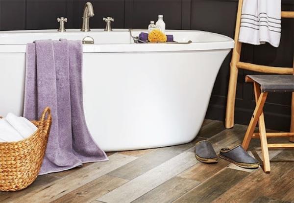 salle de bain moderne carrelage imitation parquet design patchwork