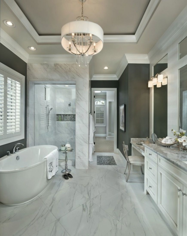 aménagement salle de bain murs et sol en marbre 