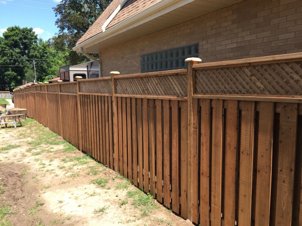 clôture de maison à deux couches 