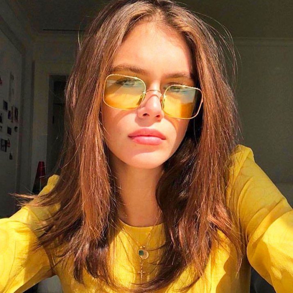 comment choisir ses lunettes de soleil du jaune vif 