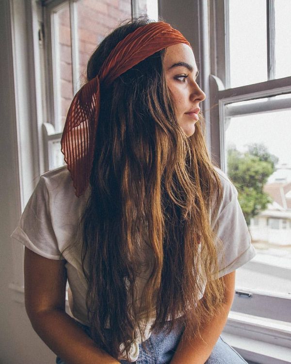 hippie look coiffure bohème foulard cheveux 2020