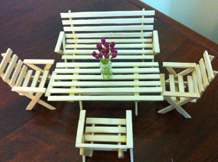 miniatures chaise et table diy avec bâton de glace en bois