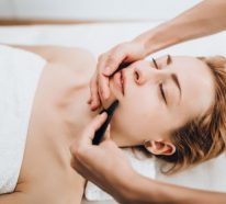 Gua sha visage : le massage qui devient de plus en plus populaire (4)