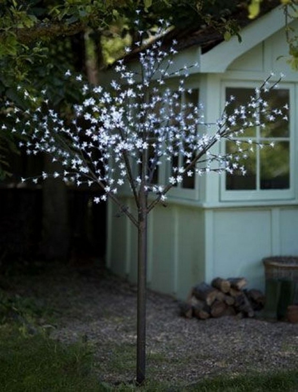 éclairage de jardin DIY comme un arbre fleuri 