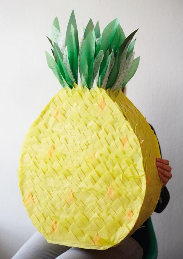 fabriquer une piñata ananas