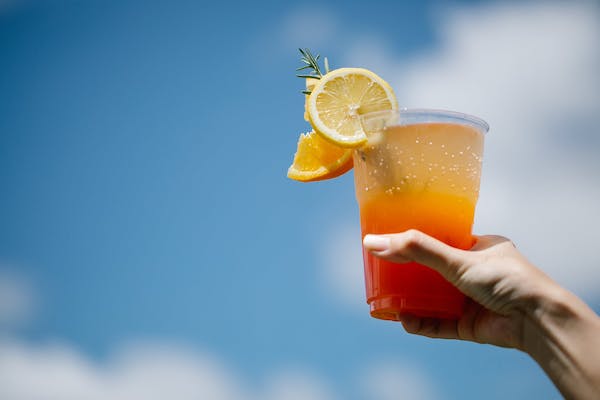 aperol spritz recette de boisson d été avec alcool, soirée cocktail recettes