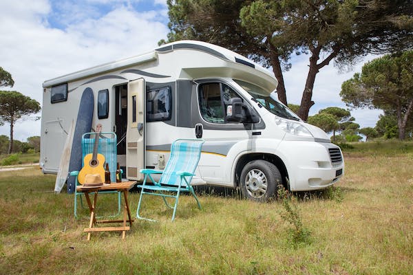 organiser un voyage itinérant en camping car avec panneaux solaires