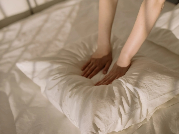 comment choisir un oreiller confortable pour son lit douillet